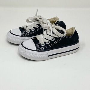 Converse Classic Low Top Sneaker Shoes Size 2 Infant Black White